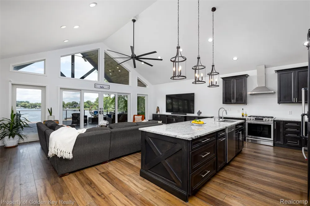 1210 W Oakley Park Road Commerce Charter Township, MI 48390