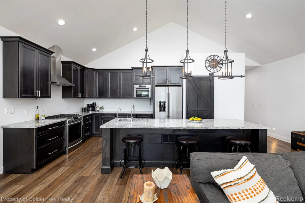 1210 W Oakley Park Road Commerce Charter Township, MI 48390