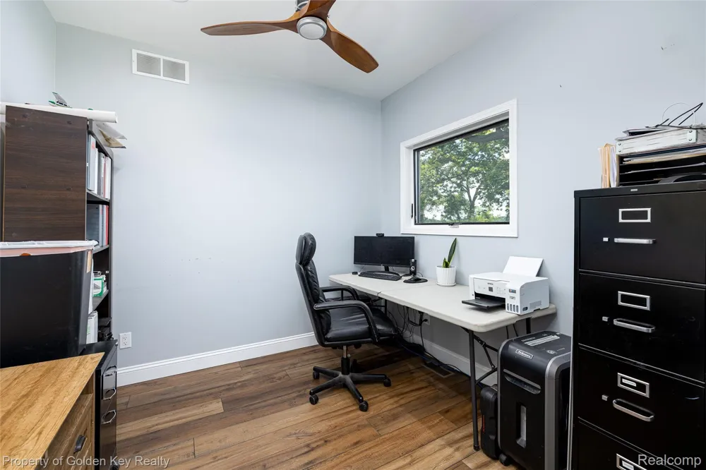 1210 W Oakley Park Road Commerce Charter Township, MI 48390