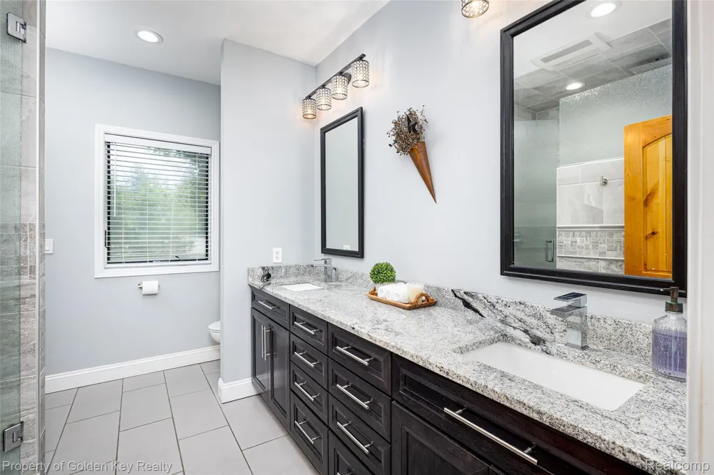 1210 W Oakley Park Road Commerce Charter Township, MI 48390