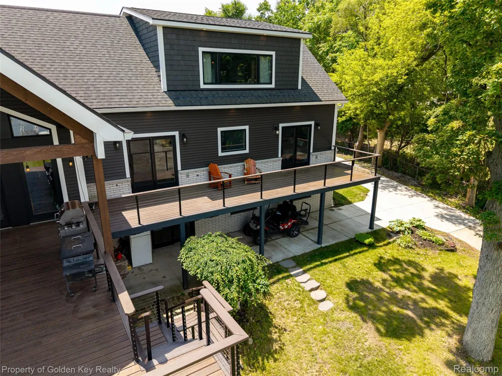 1210 W Oakley Park Road Commerce Charter Township, MI 48390
