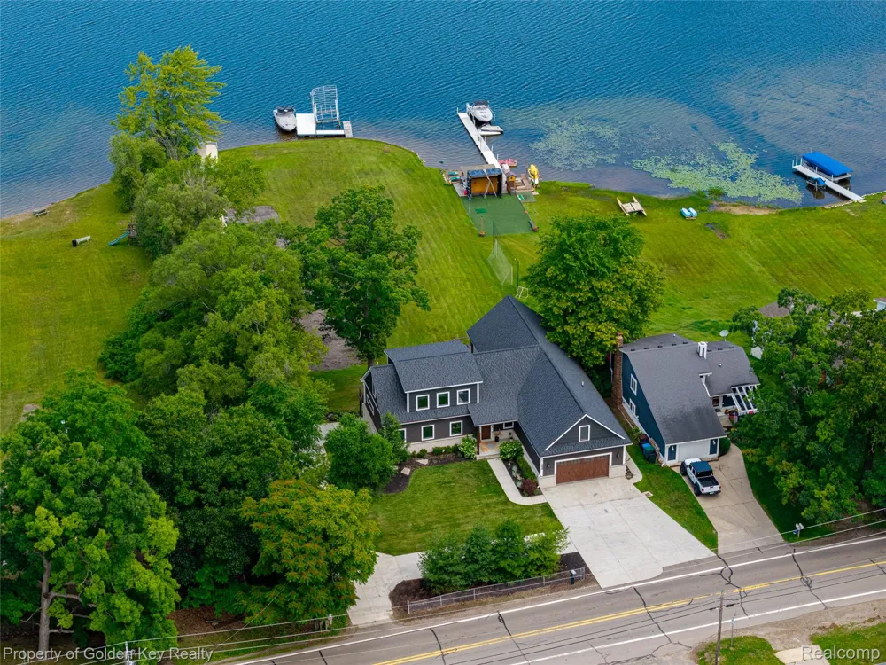 1210 W Oakley Park Road Commerce Charter Township, MI 48390