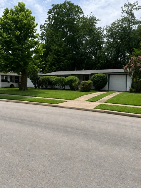 1513 Murray Drive
