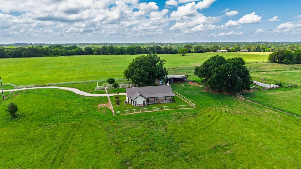 869 CR 1570 Alba, TX 75410