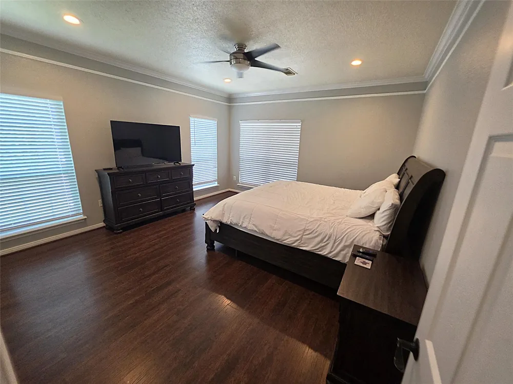 3530 Highway 146 S Shoreacres, TX 77571