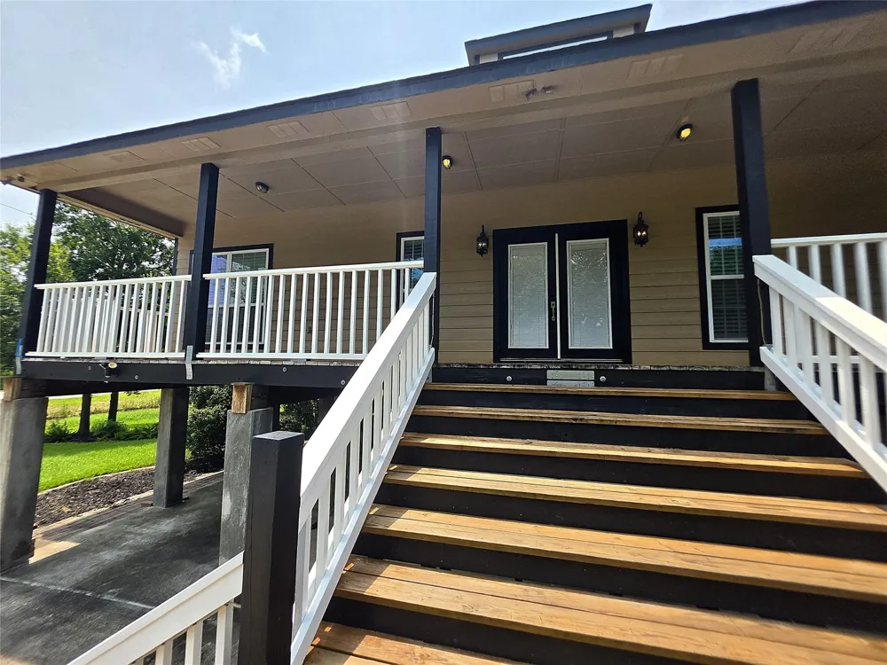 3530 Highway 146 S Shoreacres, TX 77571