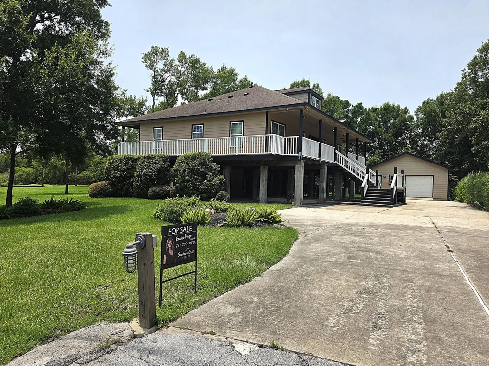 3530 Highway 146 S Shoreacres, TX 77571