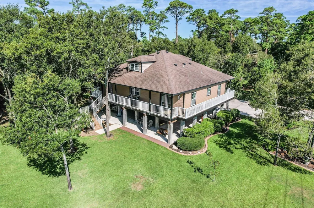 3530 Highway 146 S Shoreacres, TX 77571