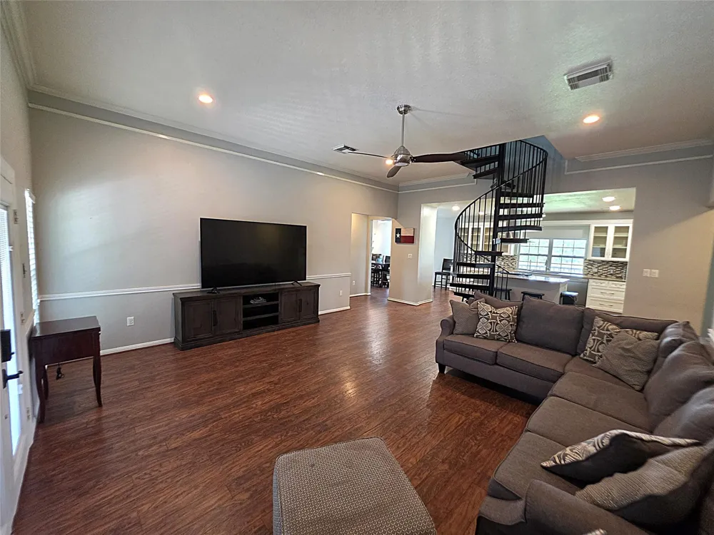 3530 Highway 146 S Shoreacres, TX 77571