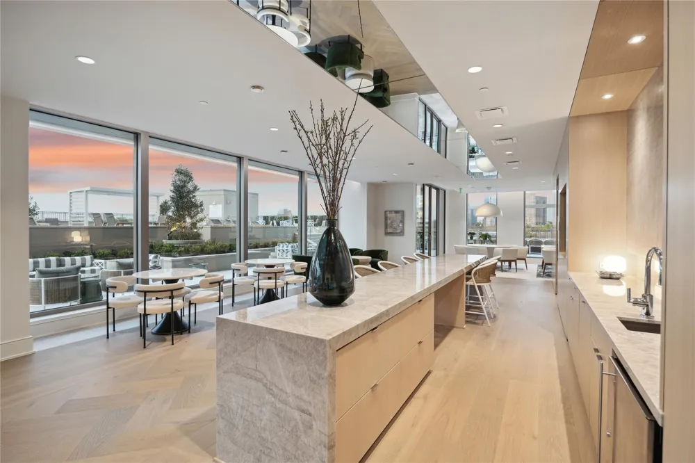 5656 San Felipe Street, Unit 701 Houston, TX 77056