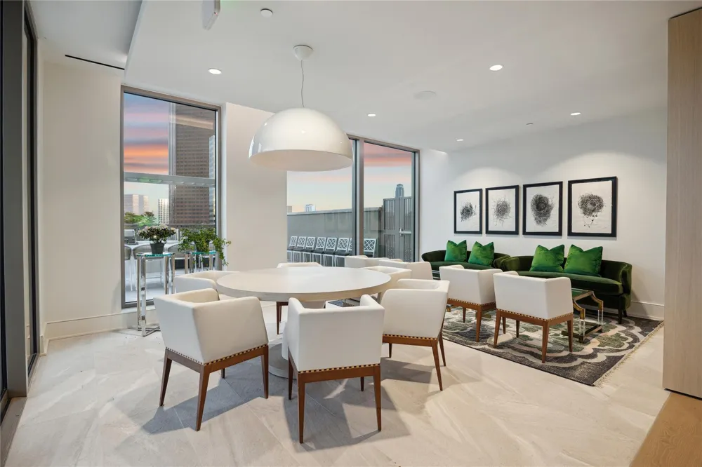 5656 San Felipe Street, Unit 701 Houston, TX 77056