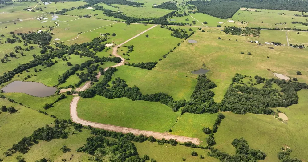 14 Baker Ridge Rd Midway, TX 75852