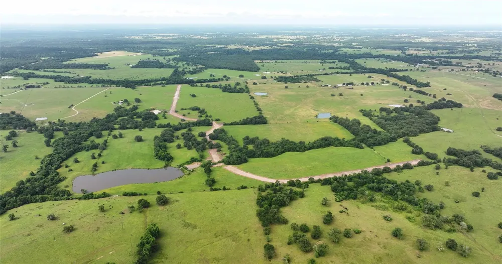 14 Baker Ridge Rd Midway, TX 75852