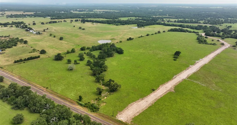 14 Baker Ridge Rd Midway, TX 75852