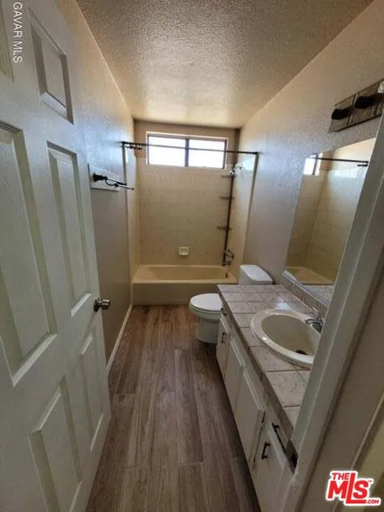 9825 Sally Avenue California City, CA 93505