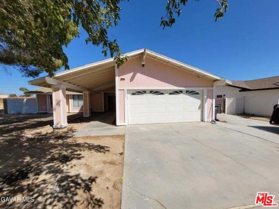 9825 Sally Avenue California City, CA 93505