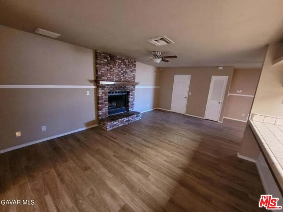 9825 Sally Avenue California City, CA 93505
