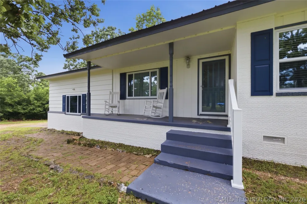 1575 E 565 ROAD Locust Grove, OK 74352