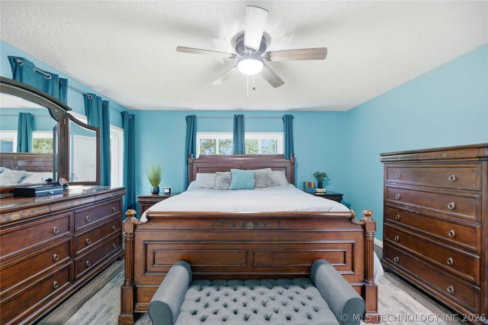 1575 E 565 ROAD Locust Grove, OK 74352