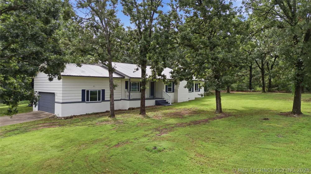 1575 E 565 ROAD Locust Grove, OK 74352
