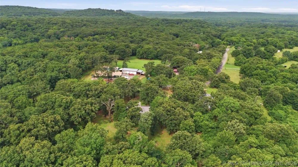 1575 E 565 ROAD Locust Grove, OK 74352