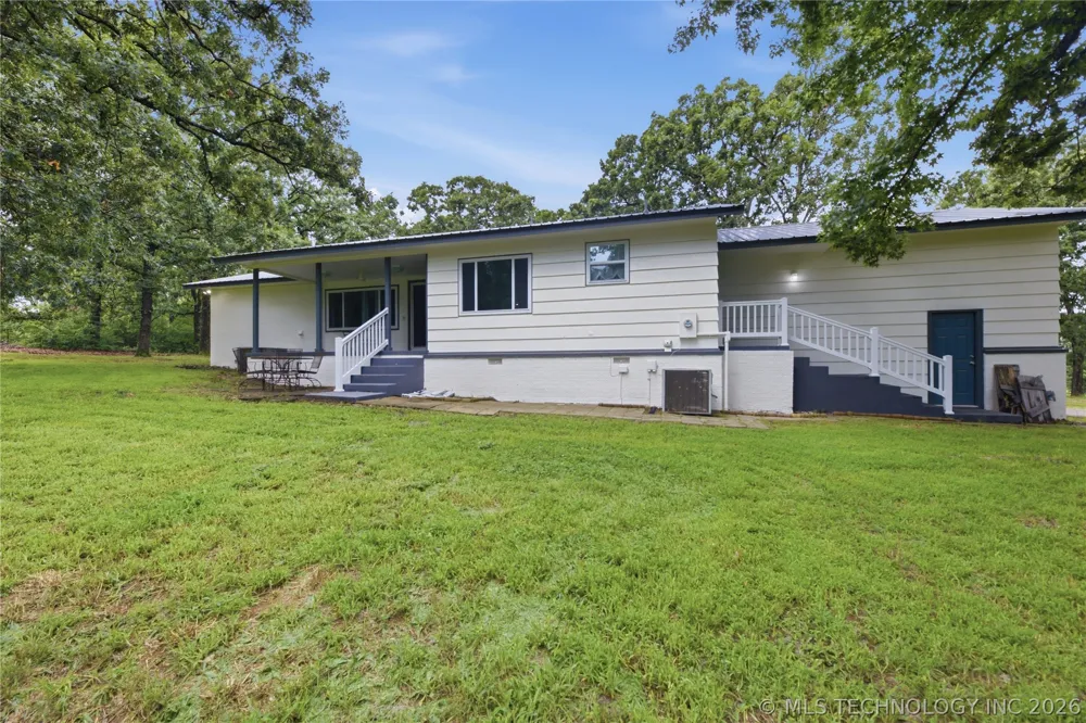 1575 E 565 ROAD Locust Grove, OK 74352