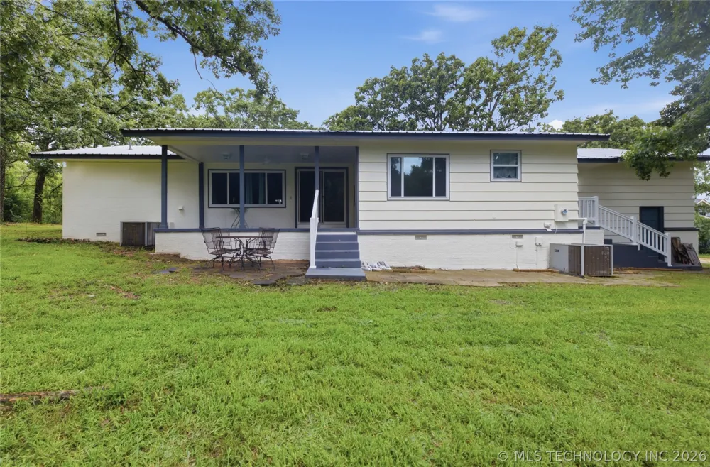 1575 E 565 ROAD Locust Grove, OK 74352