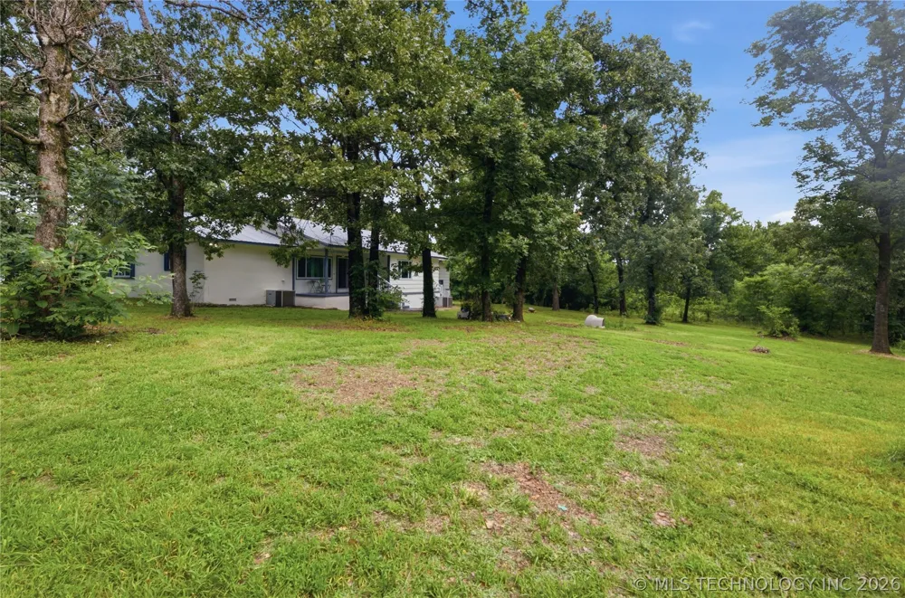 1575 E 565 ROAD Locust Grove, OK 74352