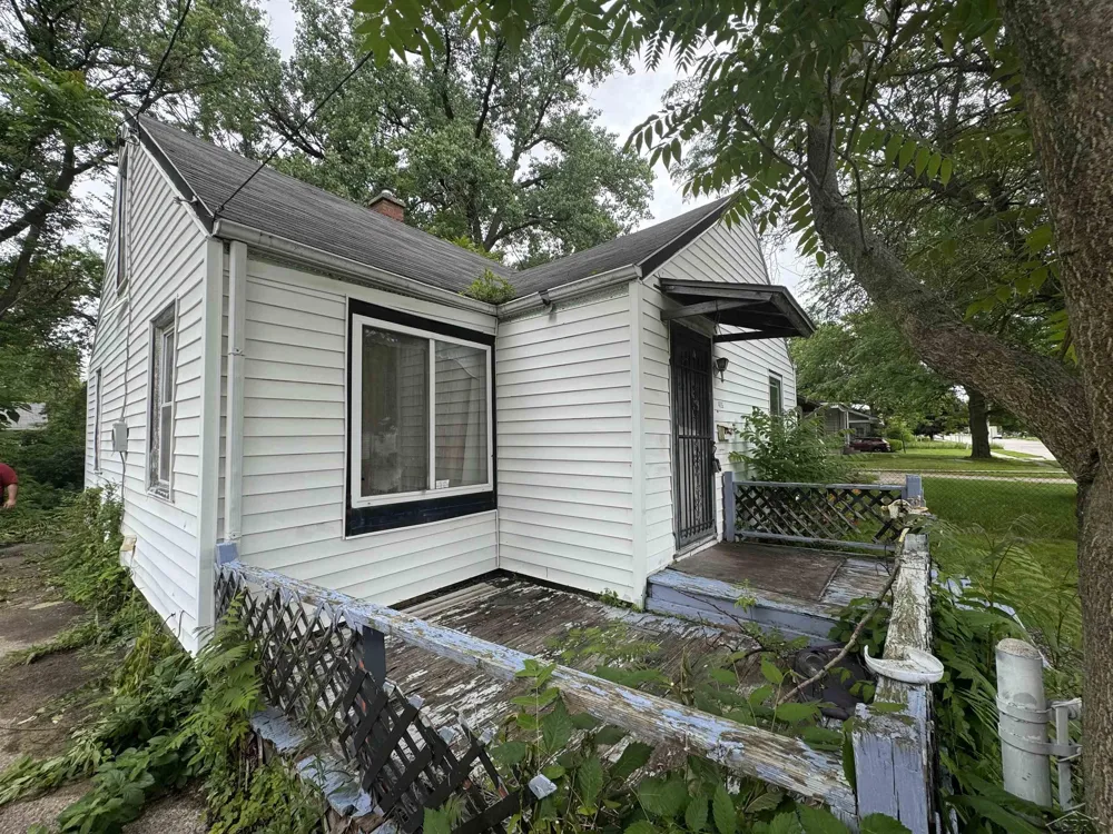 4115 Hess Avenue Saginaw City, MI 48601
