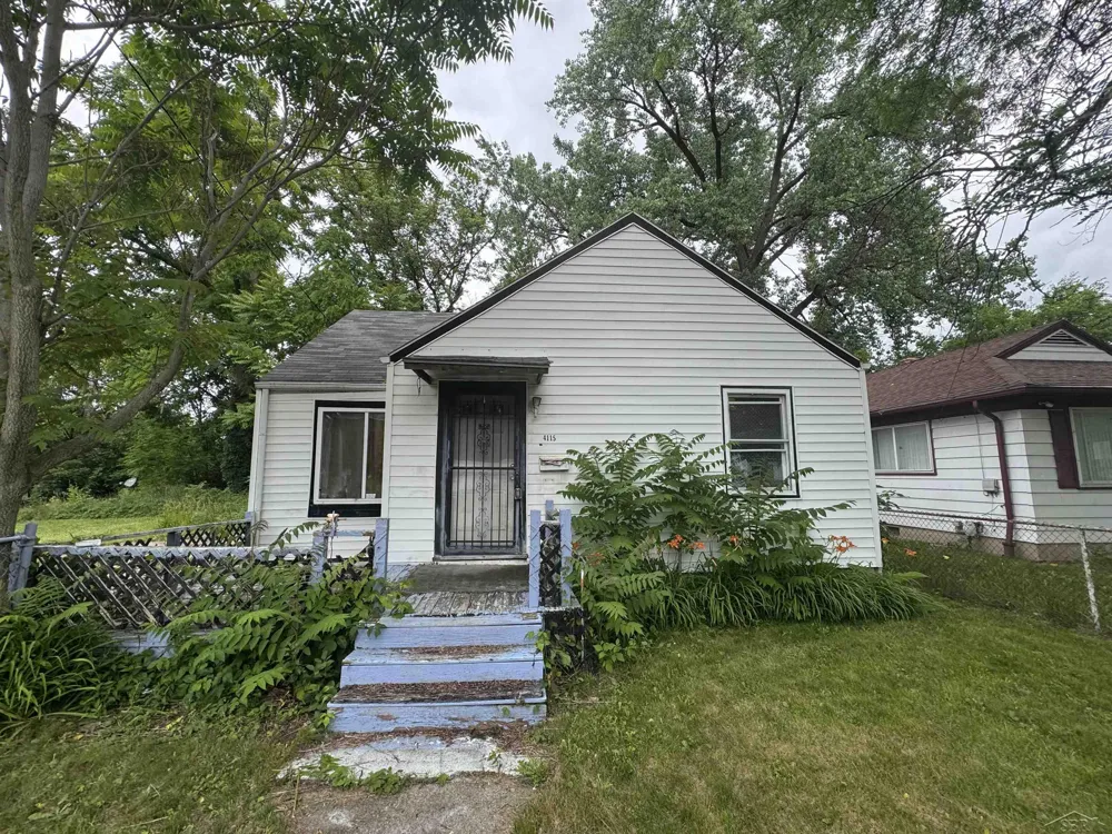 4115 Hess Avenue Saginaw City, MI 48601