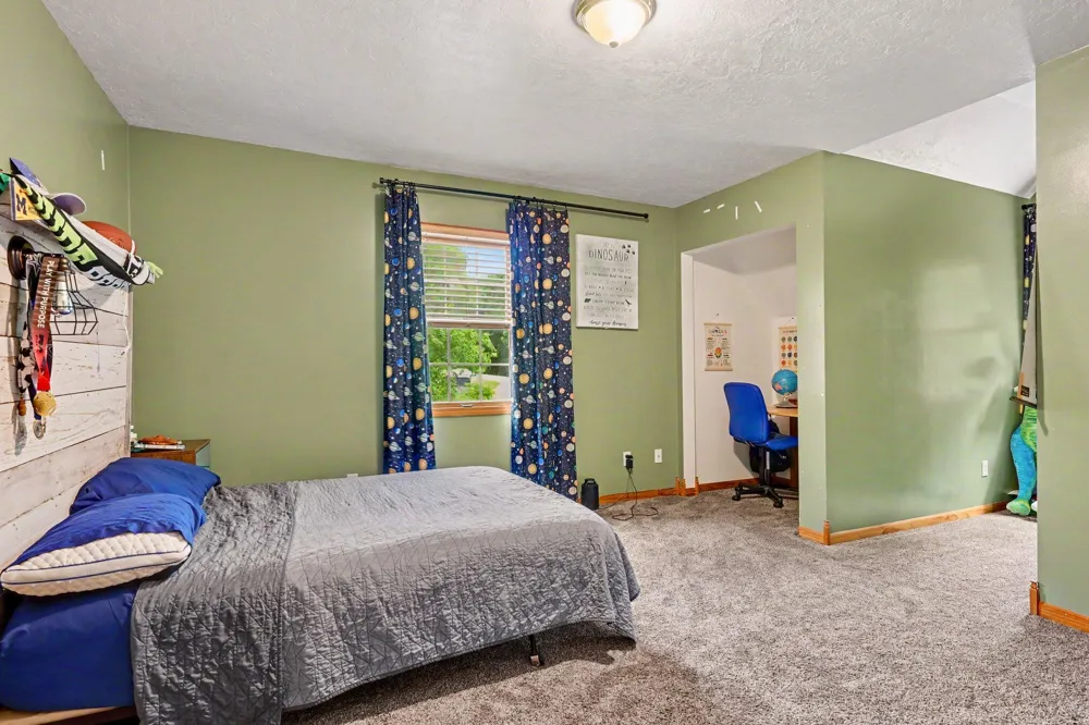 15757 Oakshore Drive Fabius Township, MI 49093
