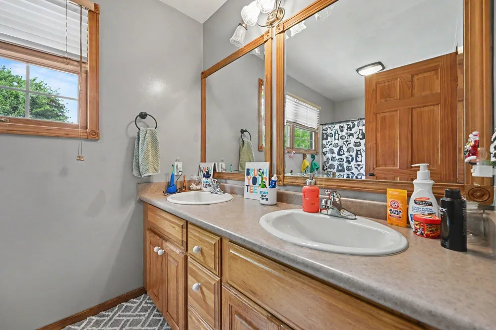 15757 Oakshore Drive Fabius Township, MI 49093