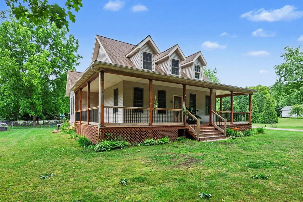 15757 Oakshore Drive Fabius Township, MI 49093