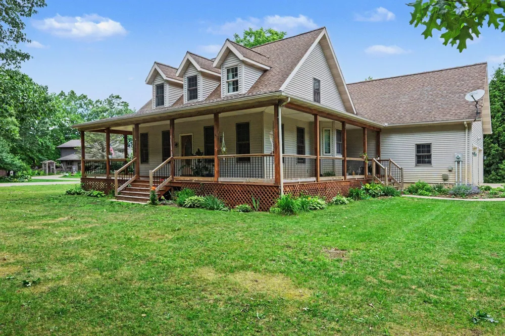 15757 Oakshore Drive Fabius Township, MI 49093