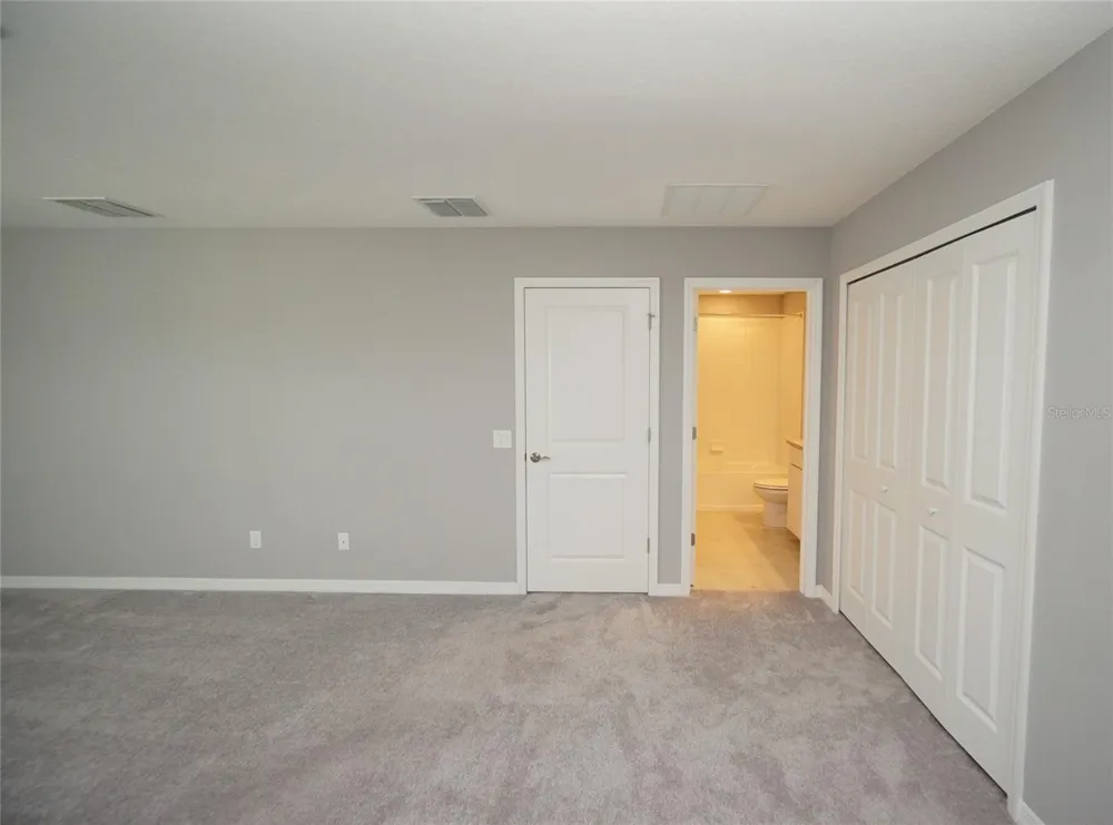 19460 BLOSSOM VINE LANE Lutz, FL 33558
