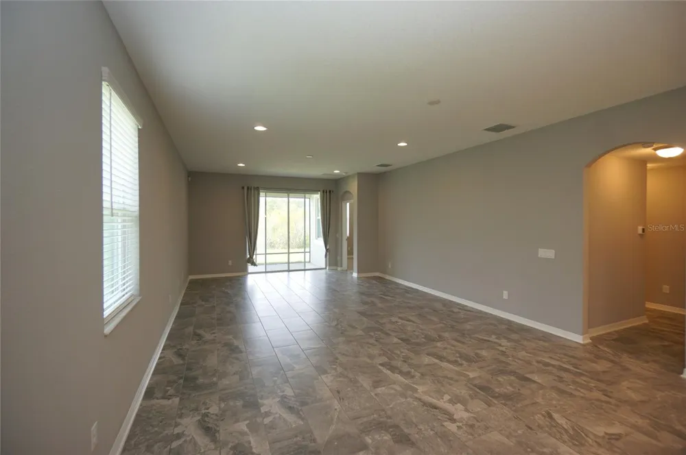 19460 BLOSSOM VINE LANE Lutz, FL 33558