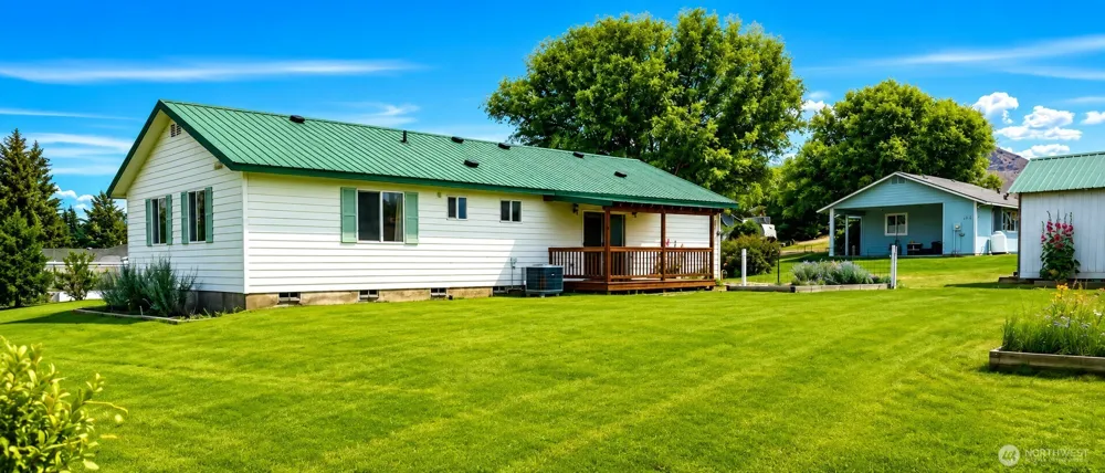 8 Orchard Loop S. Tonasket, WA 98855