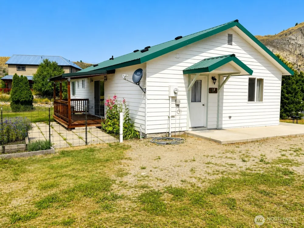 8 Orchard Loop S. Tonasket, WA 98855