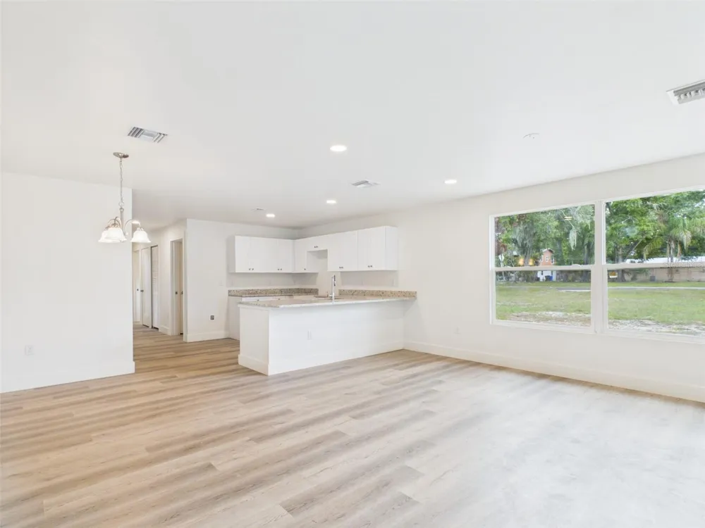 638 W 7TH STREET Lakeland, FL 33805