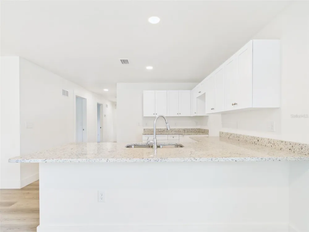 638 W 7TH STREET Lakeland, FL 33805