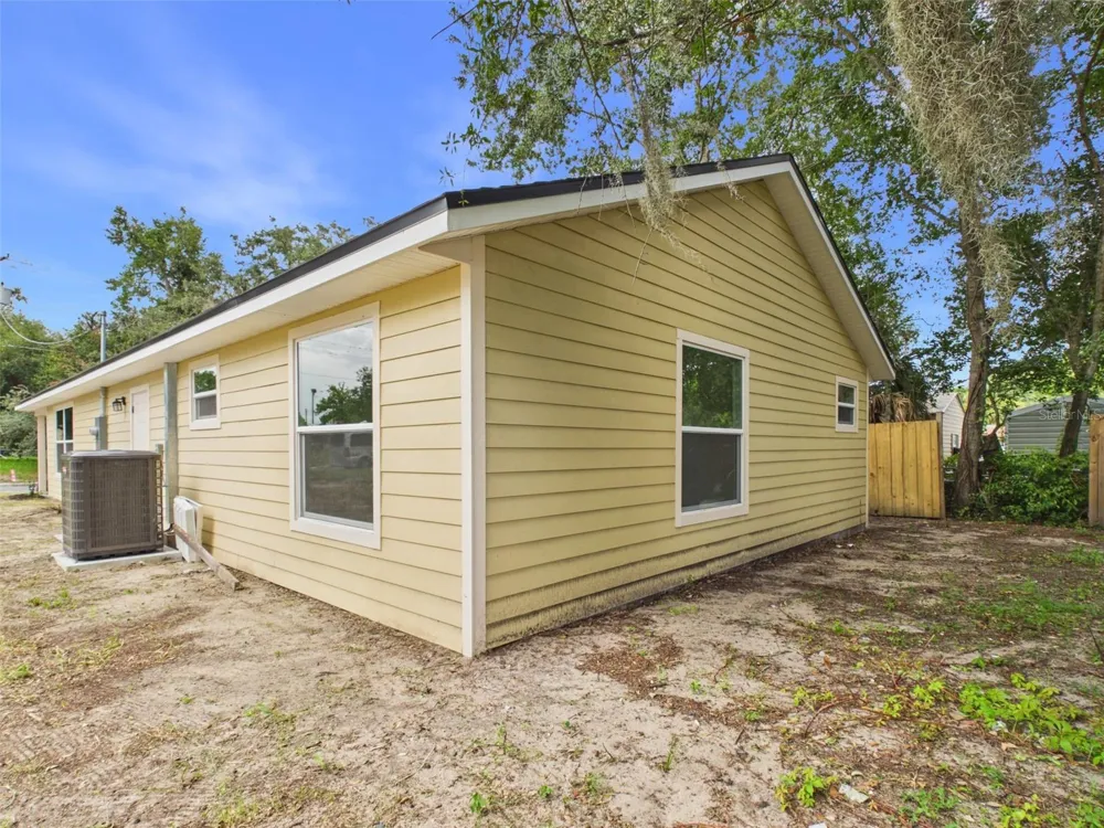 638 W 7TH STREET Lakeland, FL 33805