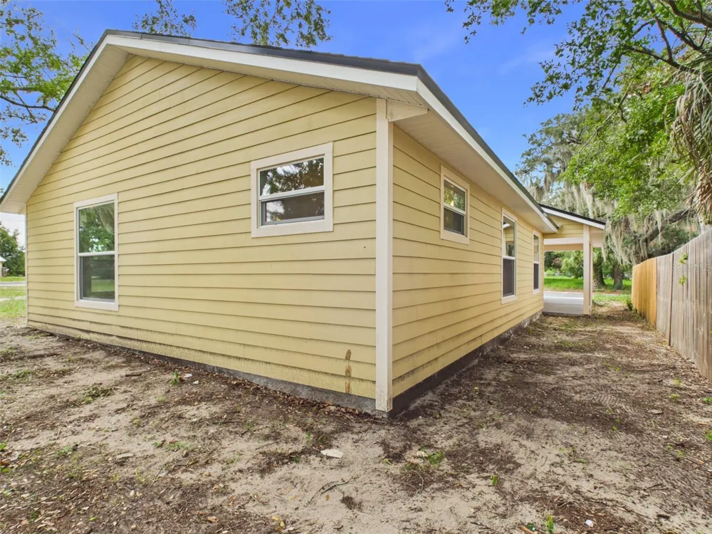638 W 7TH STREET Lakeland, FL 33805