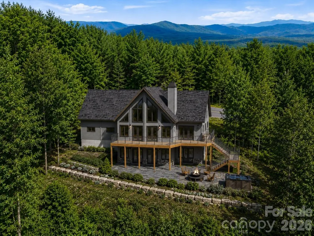 1288 Johns Ridge Parkway #245 Lenoir, NC 28645