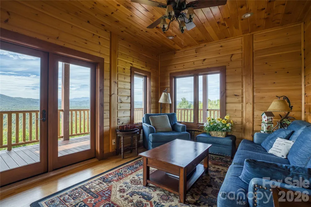 1288 Johns Ridge Parkway #245 Lenoir, NC 28645