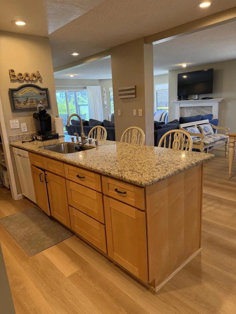 73 Pelican Watsonville, CA 95076