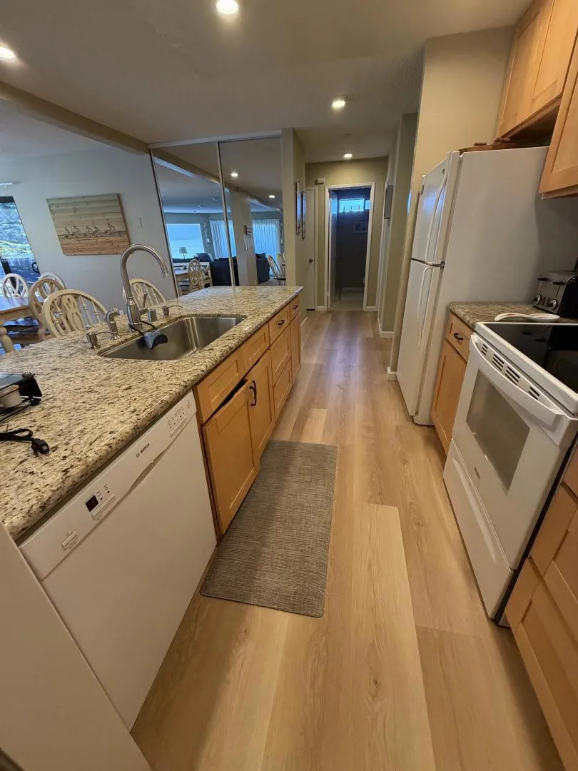 73 Pelican Watsonville, CA 95076