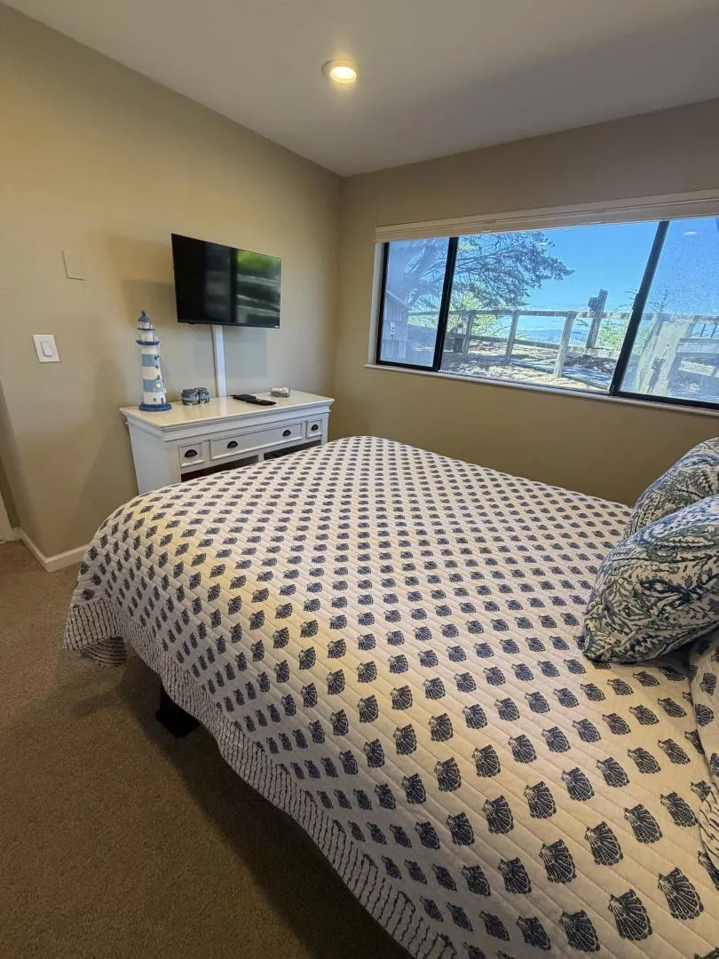 73 Pelican Watsonville, CA 95076
