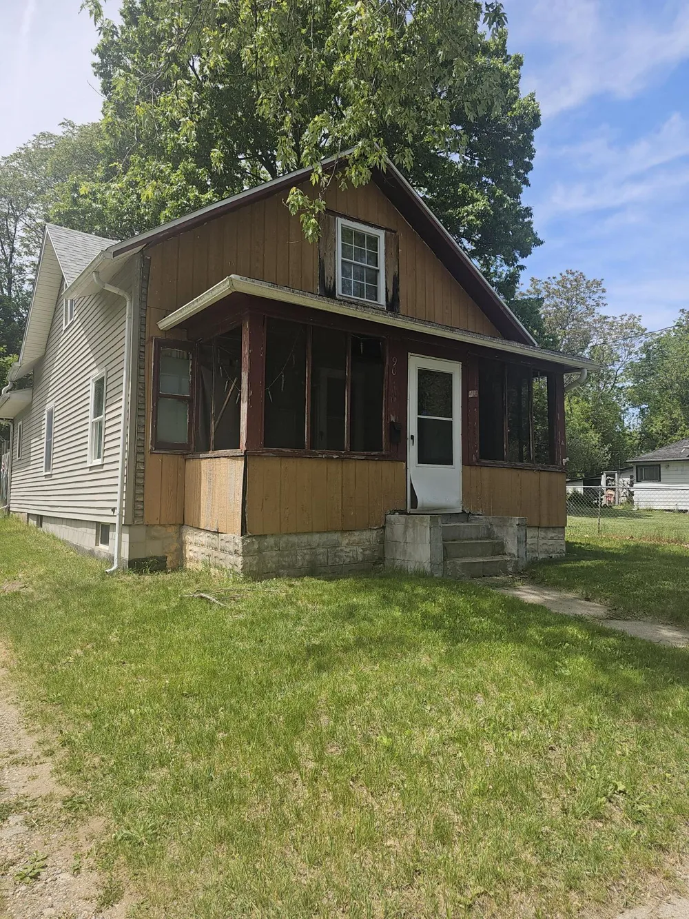907 Albion Street Albion, MI 49224
