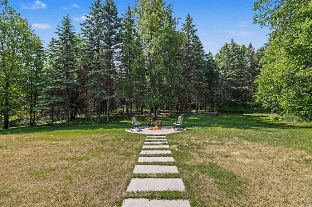 8157 NW Kellogg Road Clearwater Township, MI 49612