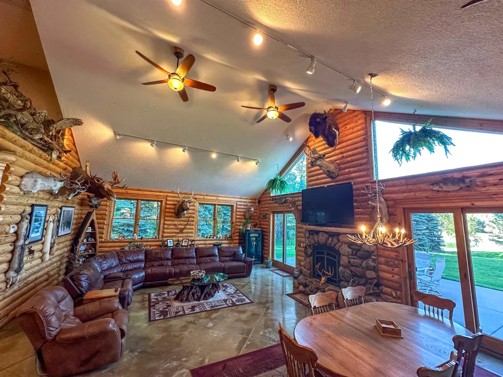 8157 NW Kellogg Road Clearwater Township, MI 49612